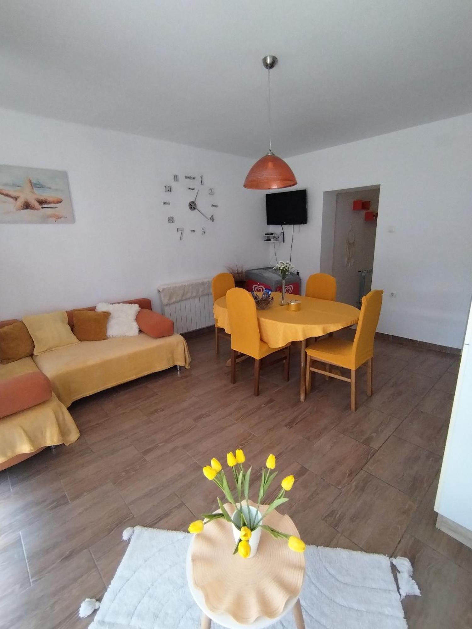 Apartmani Kulin 2 Kaštela الغرفة الصورة