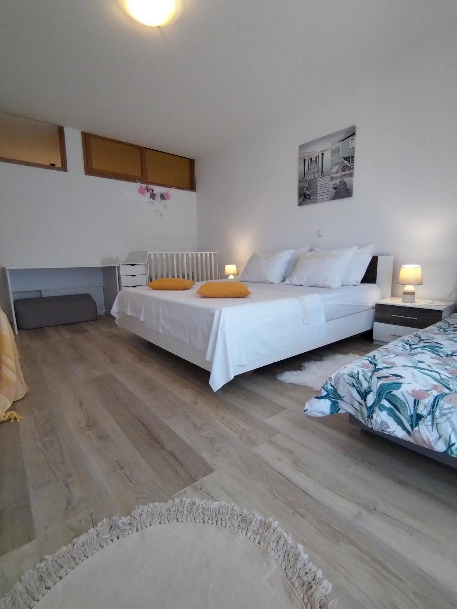 Apartmani Kulin 2 Kaštela الغرفة الصورة